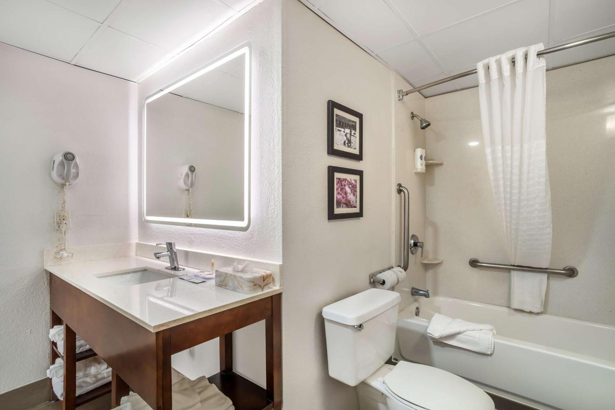 Inn Comfort Airport Uptown Charlotte